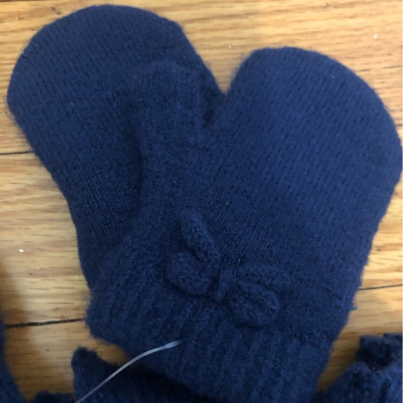 NWT Mayoral Hat, Scarf and Mitten Set - Picture 4 of 6